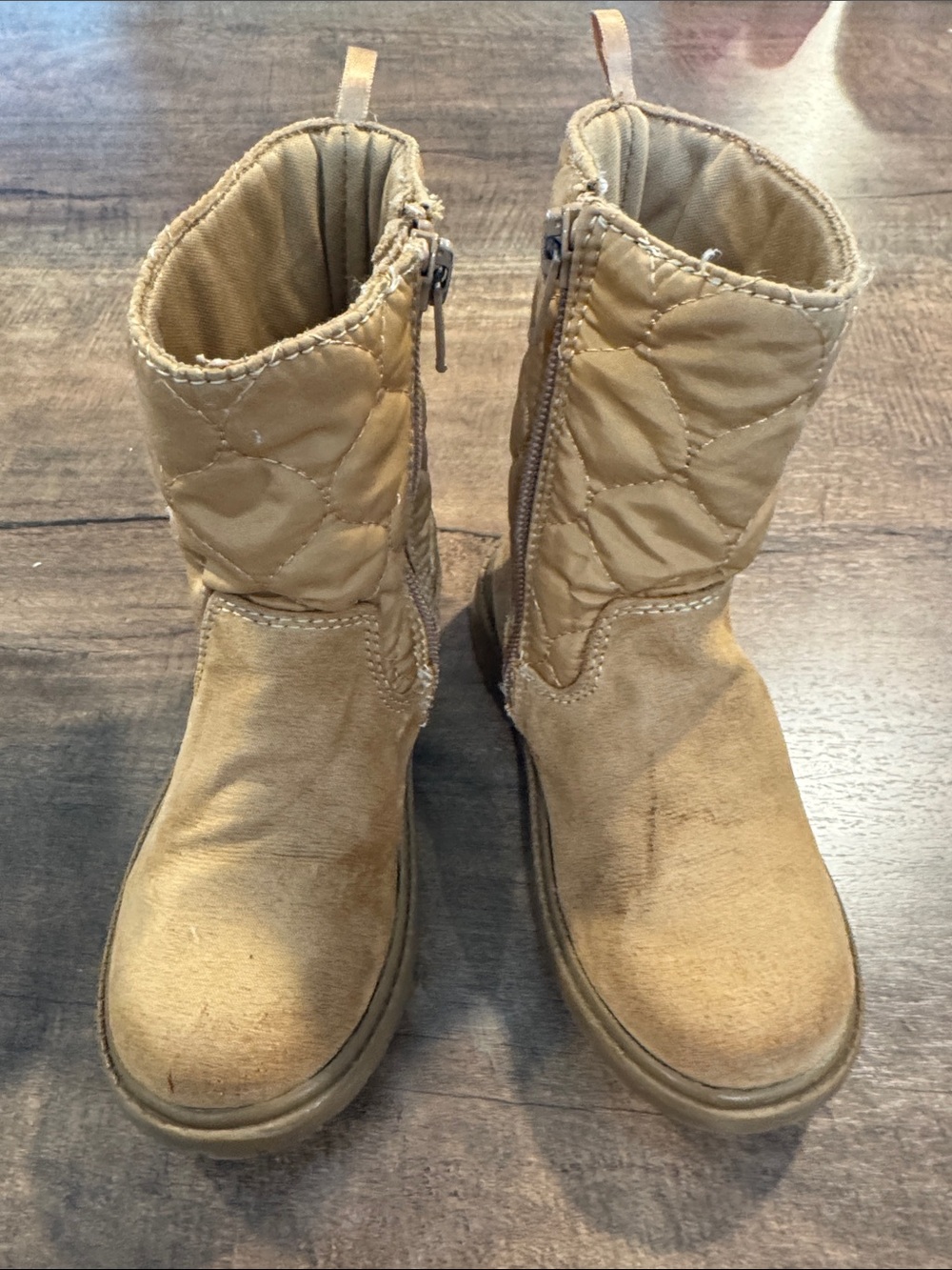 Old Navy Girls Tan Quilted Mid-Calf Boots Size 9